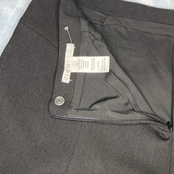 Cleo, size 18, black flare hem skirt - Picture 6 of 8